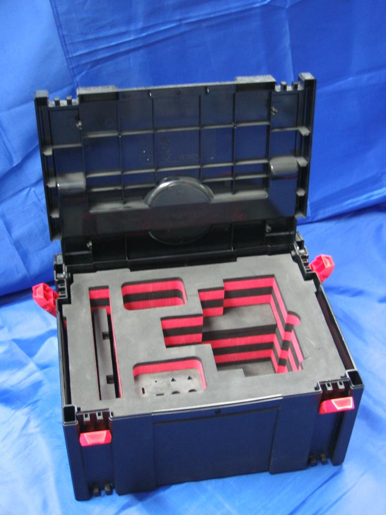 Koffer und Etuis mit Schaumstoffeinlagen