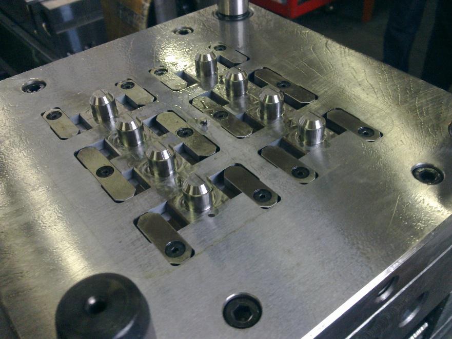 Spritzgusswerkzeuge für Solar Stecker